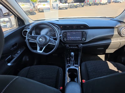 2022 Nissan Kicks SV