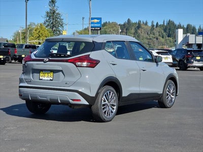 2022 Nissan Kicks SV