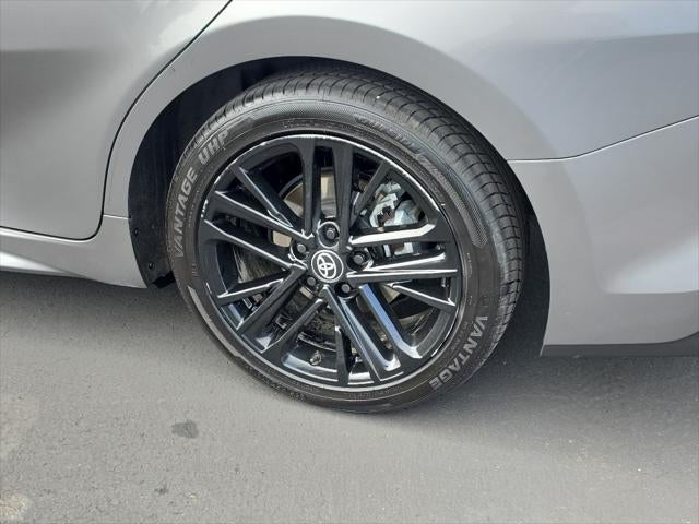 2025 Toyota Camry Hybrid SE