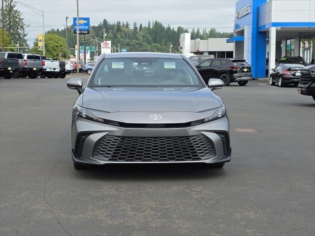 2025 Toyota Camry Hybrid SE