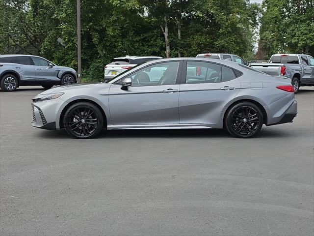 2025 Toyota Camry Hybrid SE