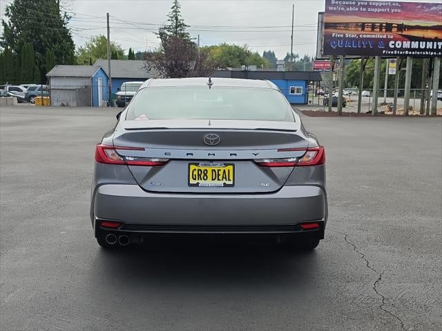 2025 Toyota Camry Hybrid SE