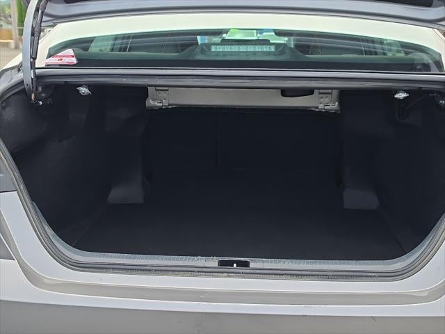 2025 Toyota Camry Hybrid SE