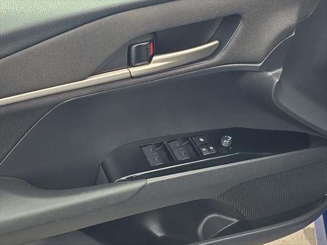 2025 Toyota Camry Hybrid LE