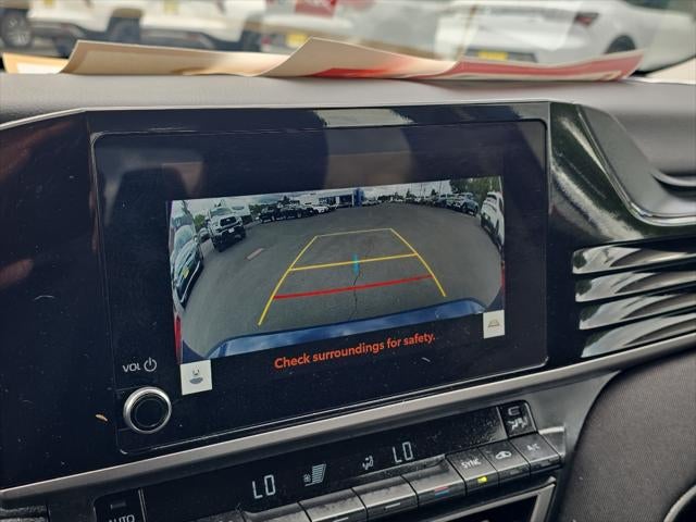 2025 Toyota Camry Hybrid LE