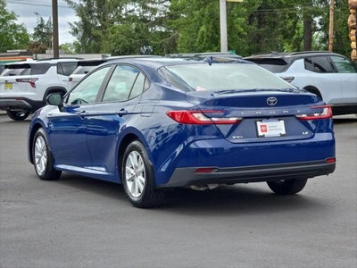 2025 Toyota Camry Hybrid LE