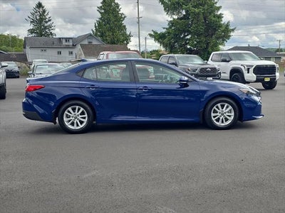 2025 Toyota Camry Hybrid LE