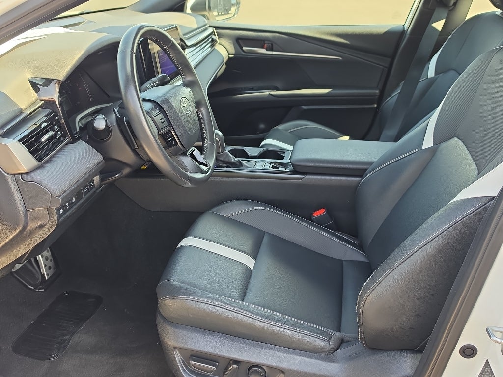 2025 Toyota Camry Hybrid SE