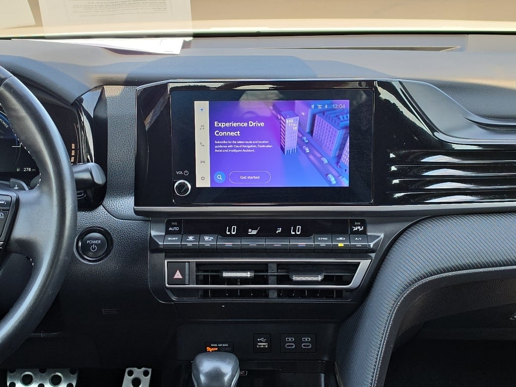 2025 Toyota Camry Hybrid SE