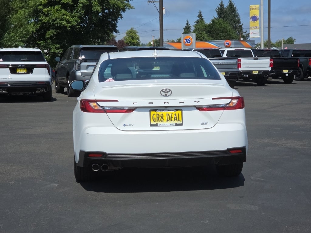 2025 Toyota Camry Hybrid SE