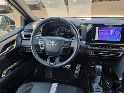 2025 Toyota Camry Hybrid SE