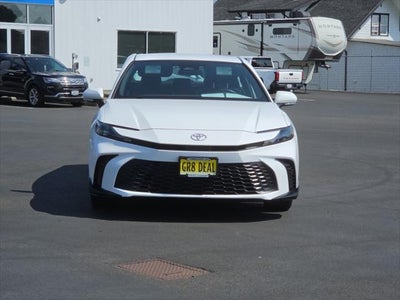 2025 Toyota Camry Hybrid SE