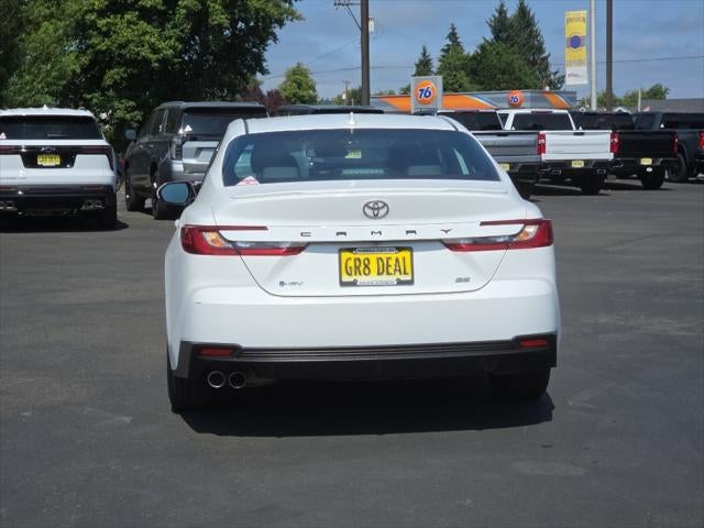 2025 Toyota Camry Hybrid SE