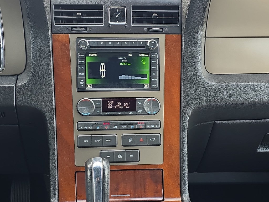 2012 Lincoln Navigator Base
