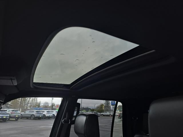 2012 Lincoln Navigator Base