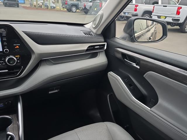 2022 Toyota Highlander Limited