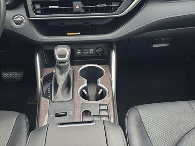 2023 Toyota Highlander Hybrid Hybrid Platinum