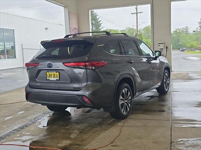 2022 Toyota Highlander Hybrid Hybrid XLE