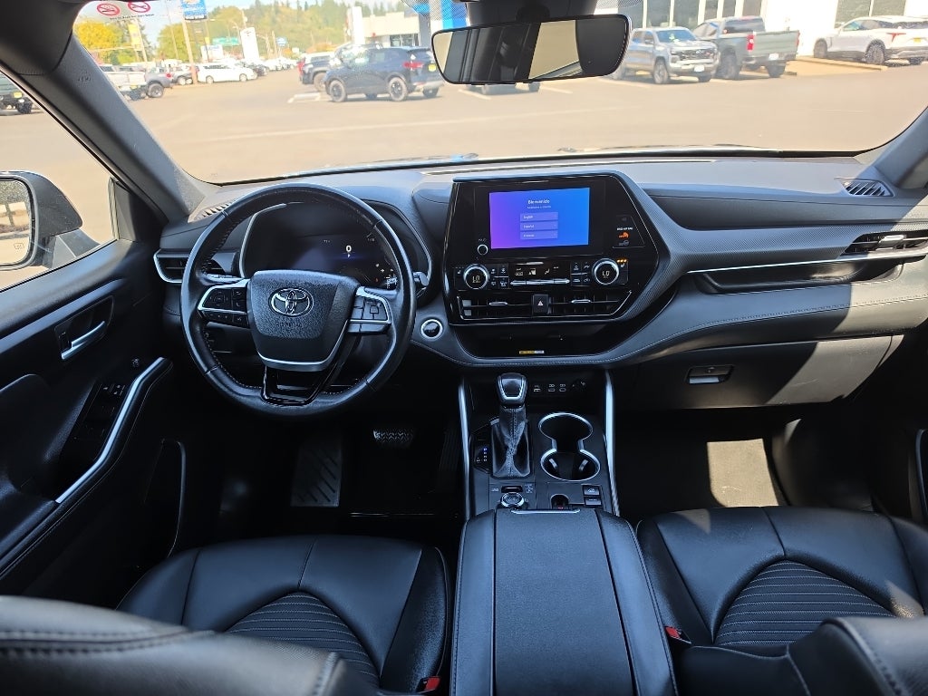 2025 Toyota Highlander XSE