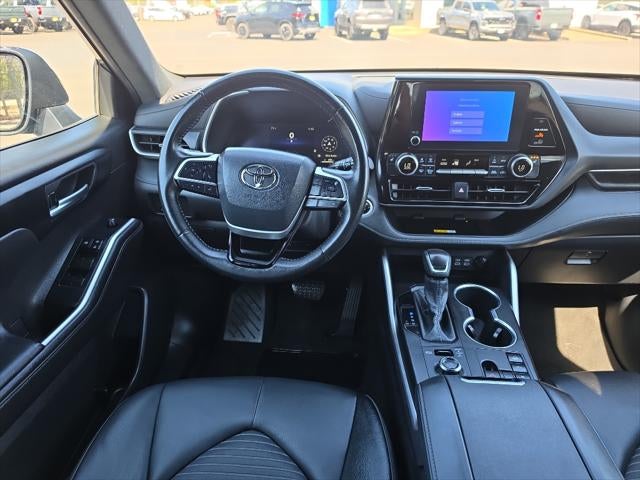 2025 Toyota Highlander XSE