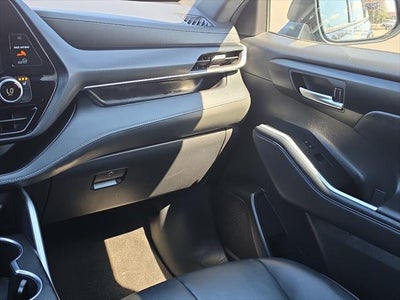 2025 Toyota Highlander XSE