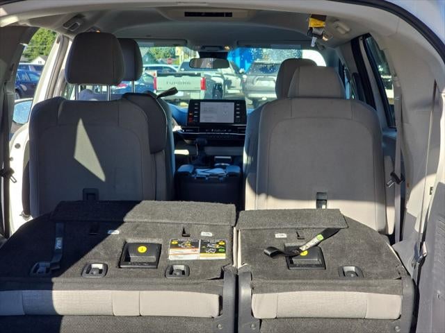 2024 Toyota Sienna LE