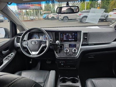 2015 Toyota Sienna SE