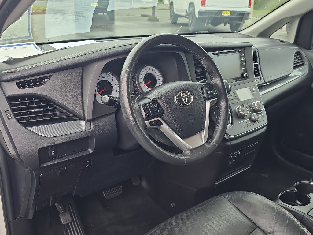 2018 Toyota Sienna SE