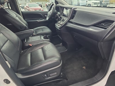 2018 Toyota Sienna SE