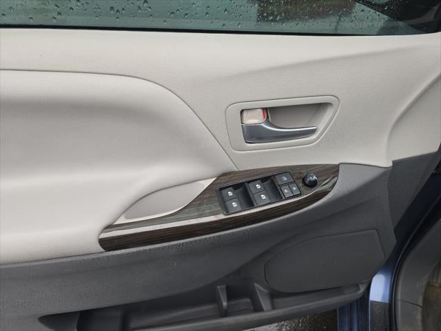 2015 Toyota Sienna XLE