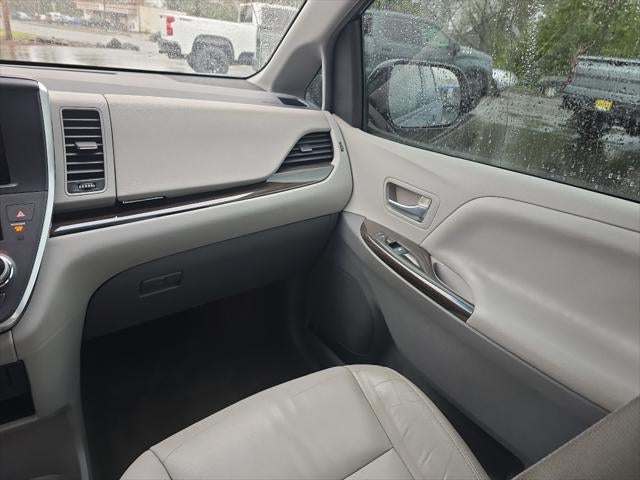 2015 Toyota Sienna XLE