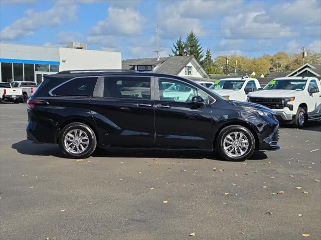 2024 Toyota Sienna XLE