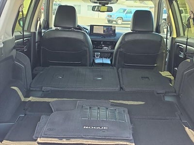 2025 Nissan Rogue Platinum