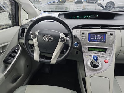 2014 Toyota Prius Five