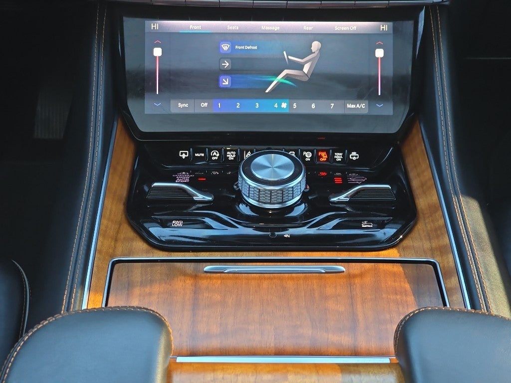 2022 Jeep Grand Wagoneer Series III