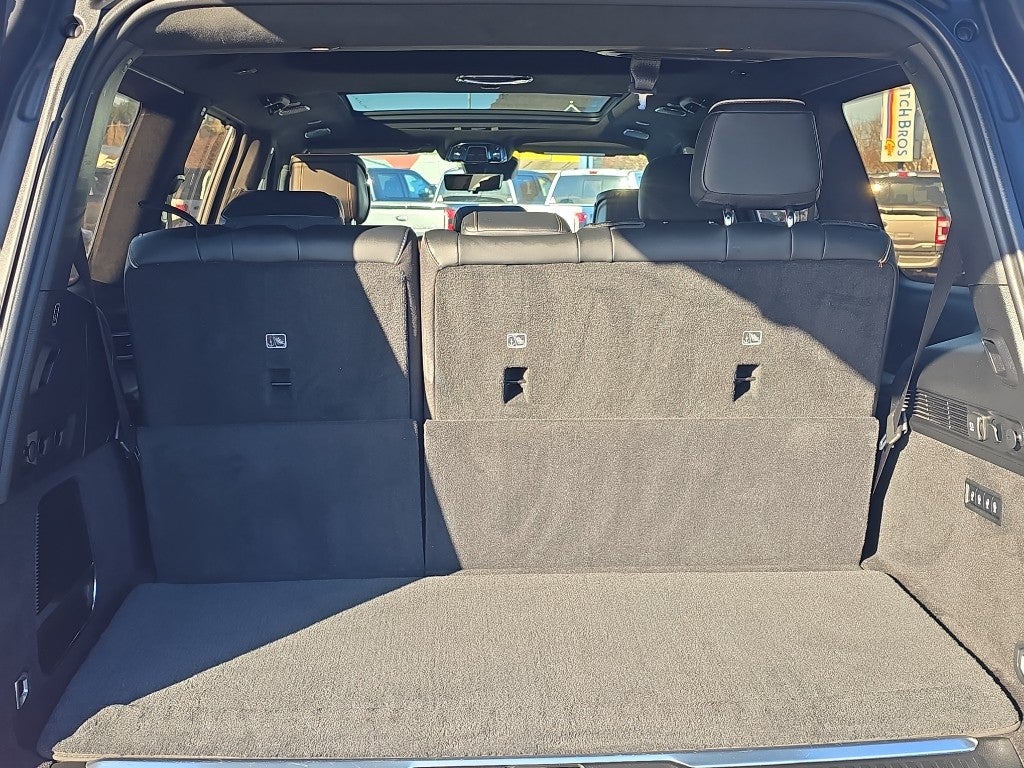 2022 Jeep Grand Wagoneer Series III