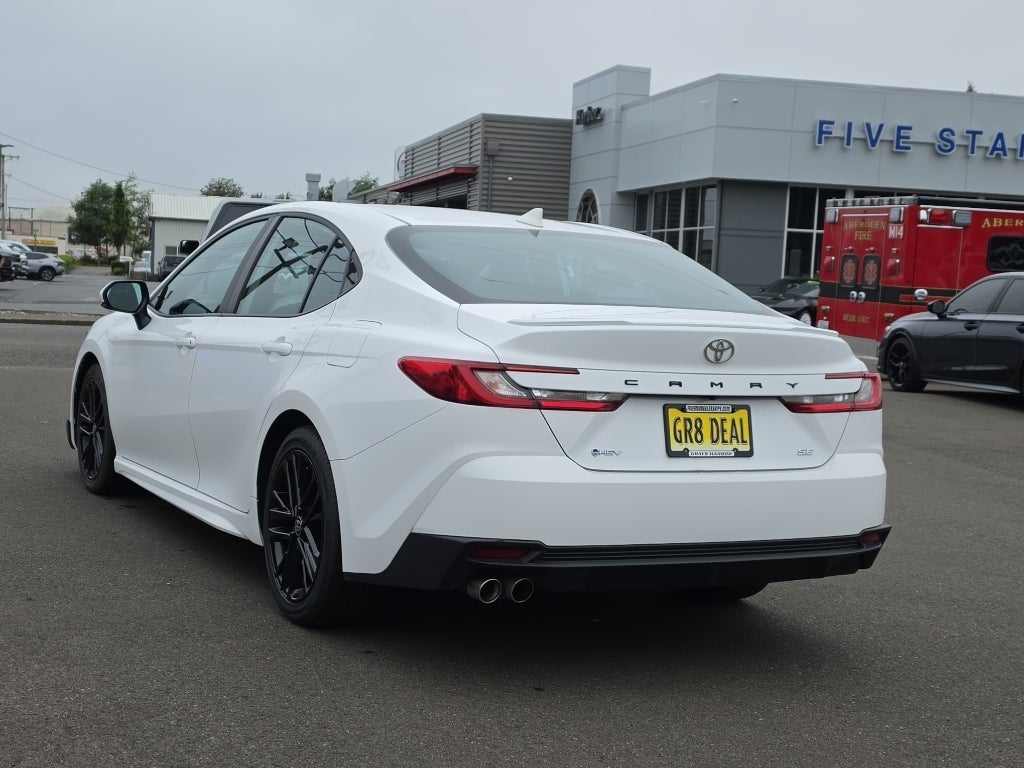 2025 Toyota Camry SE