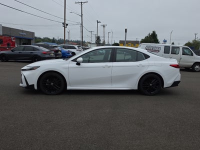 2025 Toyota Camry SE