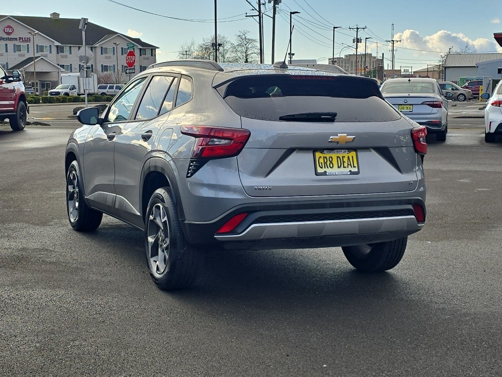 2025 Chevrolet Trax LT