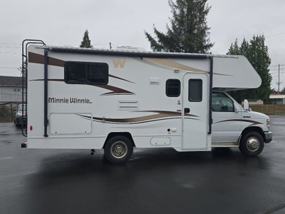 2014 Ford Econoline E350 Super Duty Base