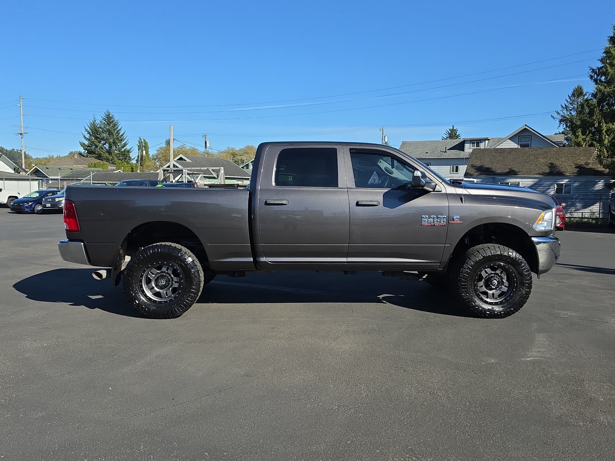 2017 RAM 2500 Tradesman Crew Cab 4x4 6'4"""" Box
