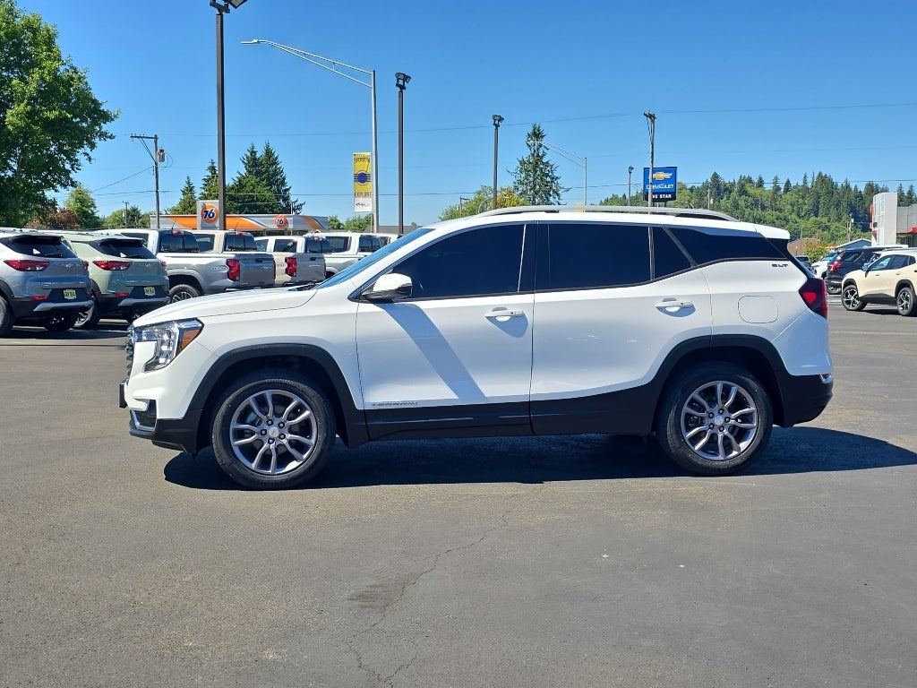 2023 GMC Terrain SLT