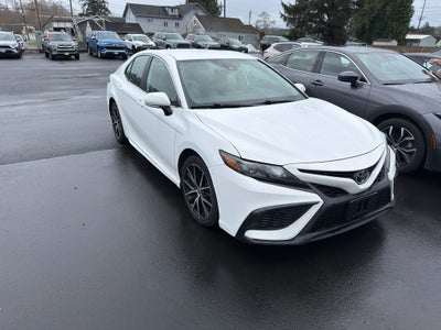 2022 Toyota Camry SE