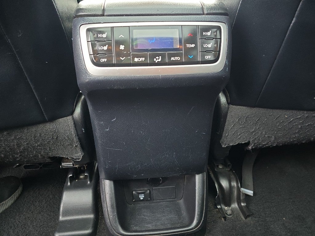 2014 Toyota Highlander Limited Platinum