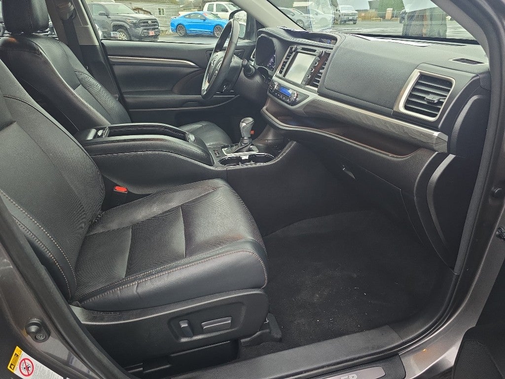 2018 Toyota Highlander Limited Platinum