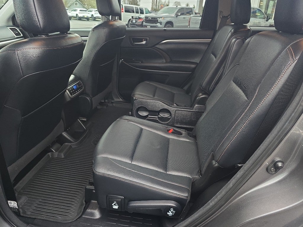 2018 Toyota Highlander Limited Platinum