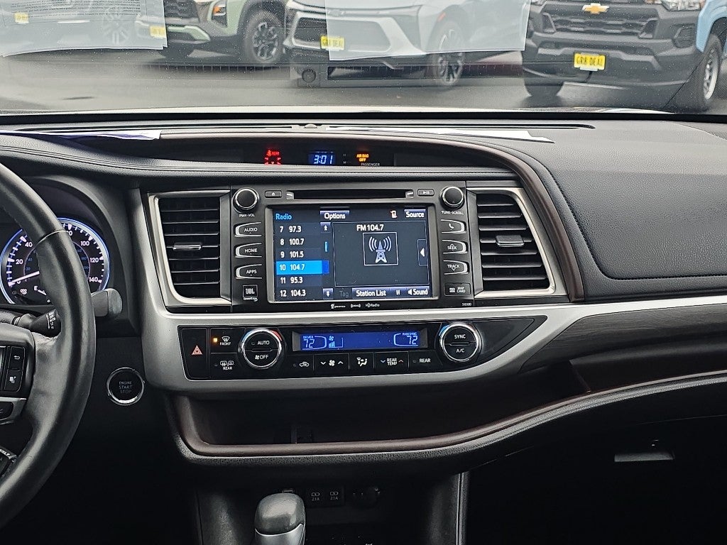 2018 Toyota Highlander Limited Platinum