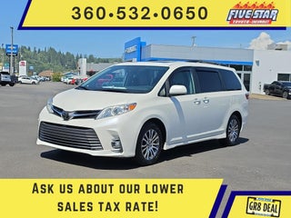 2020 Toyota Sienna XLE