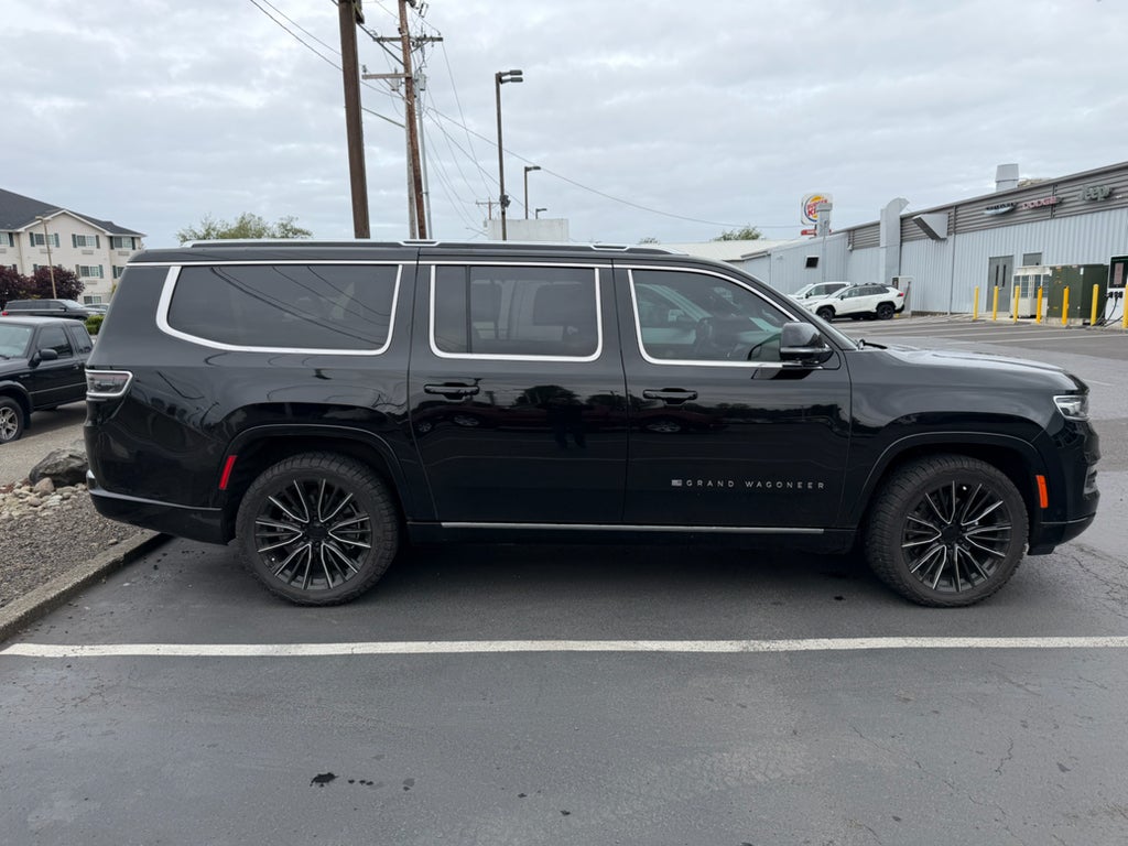 2023 Jeep Grand Wagoneer L Series III