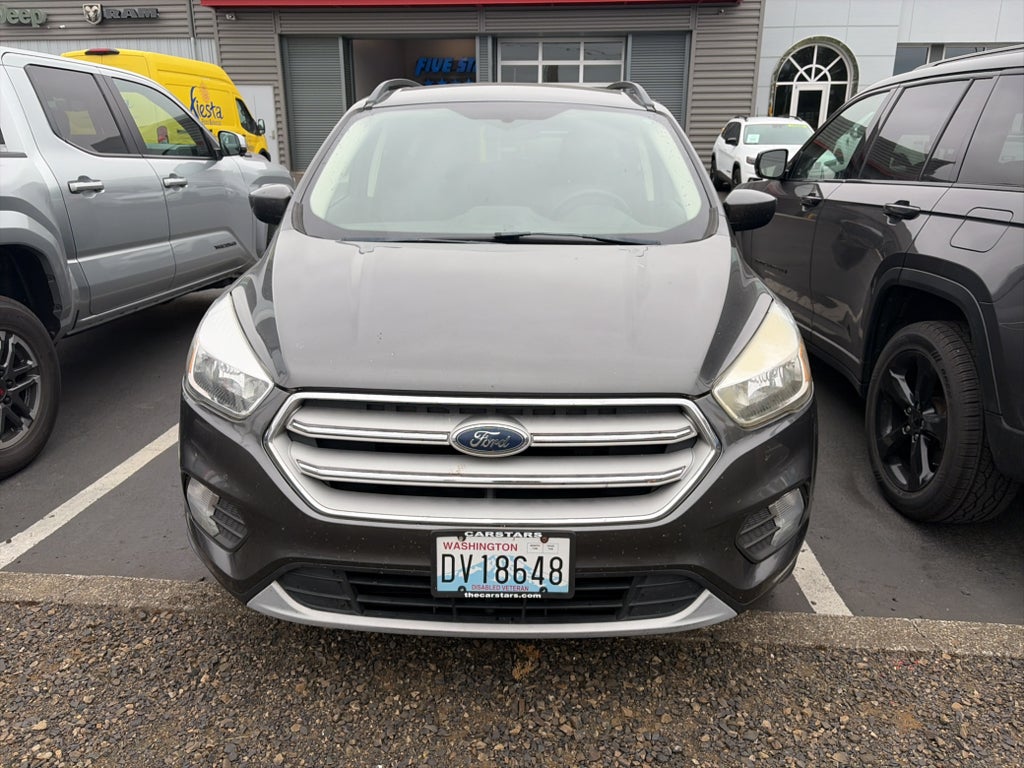 Used 2018 Ford Escape SE with VIN 1FMCU9GD9JUA05122 for sale in Aberdeen, WA